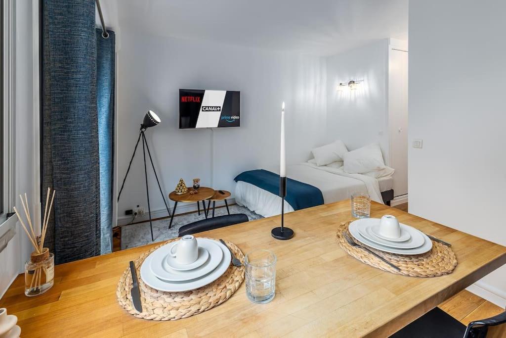 Cosy With Sunny Balcony Apartment